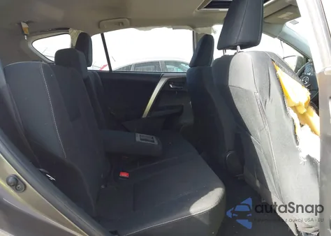 2015 Toyota Rav4 Xle z USA, uszkodzony, nr VIN JTMRFREV1FD170867